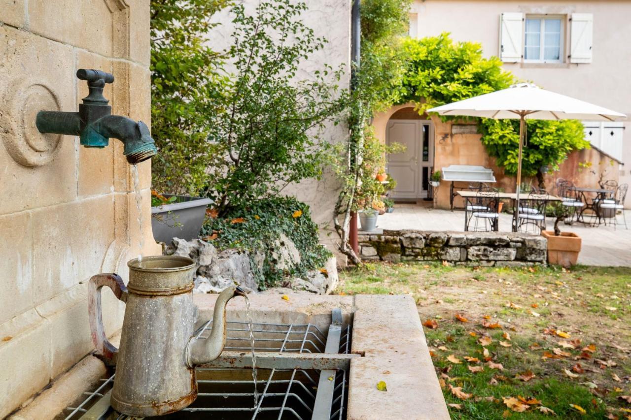 Bed and Breakfast Domaine De La Combotte Nantoux Экстерьер фото