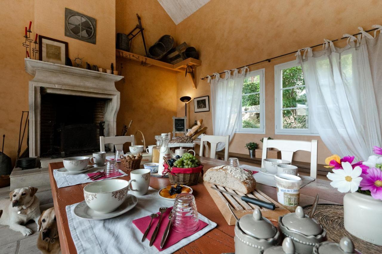 Bed and Breakfast Domaine De La Combotte Nantoux Экстерьер фото