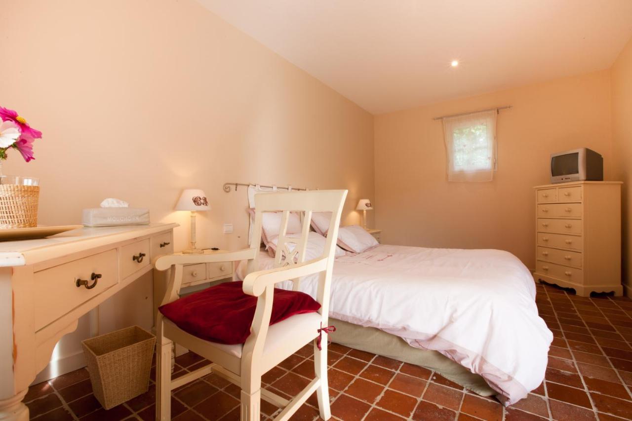 Bed and Breakfast Domaine De La Combotte Nantoux Экстерьер фото