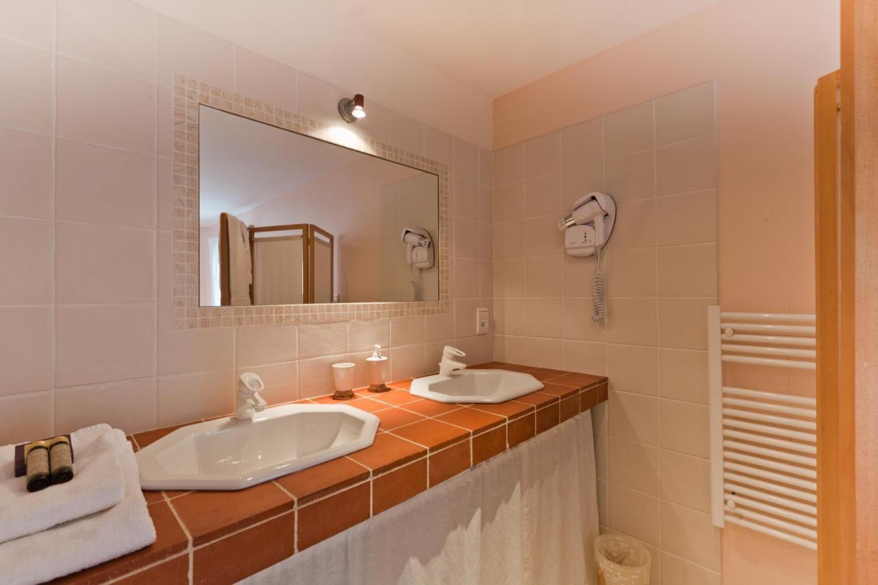 Bed and Breakfast Domaine De La Combotte Nantoux Экстерьер фото