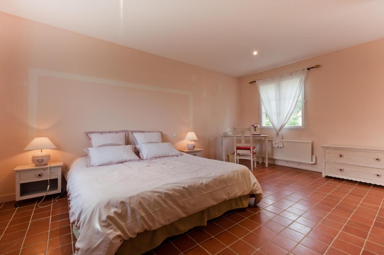 Bed and Breakfast Domaine De La Combotte Nantoux Экстерьер фото